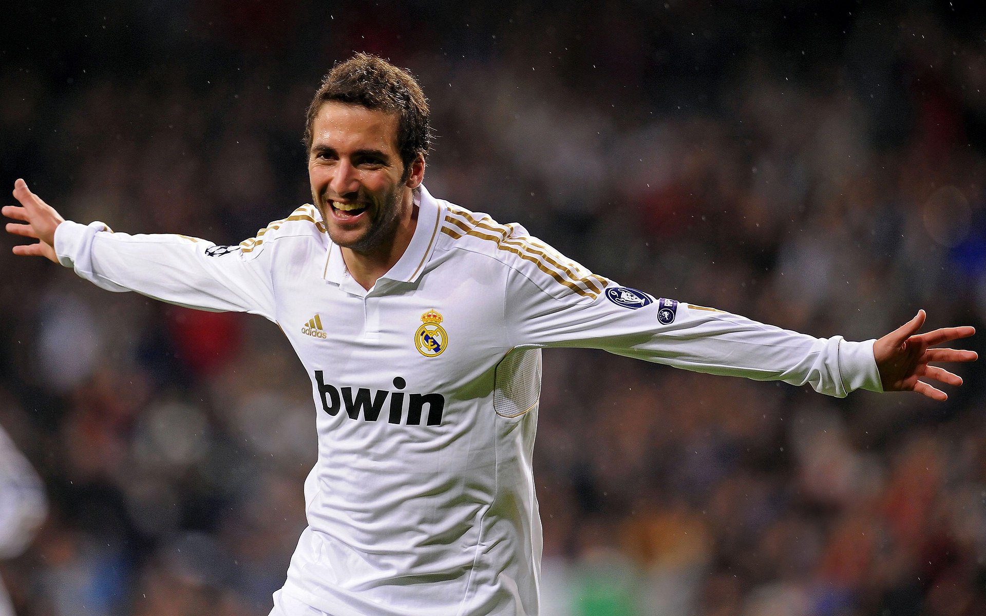 广东队管理层加大引援力度力求夺冠，广东队人员